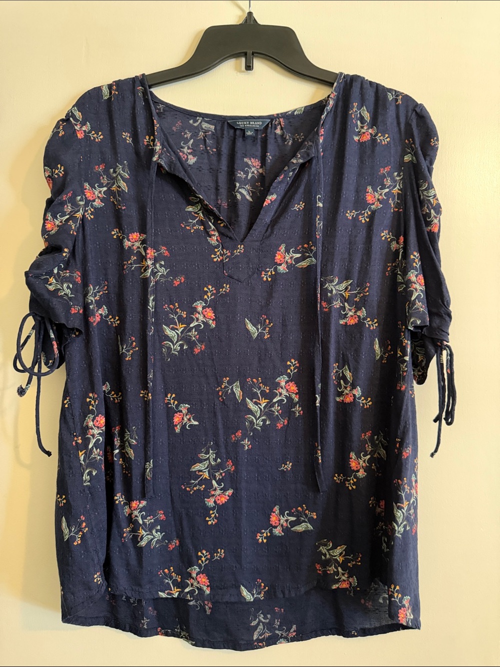 Lucky Brand Navy Floral Notch-Neck Drawstring Sleeve Blouse
